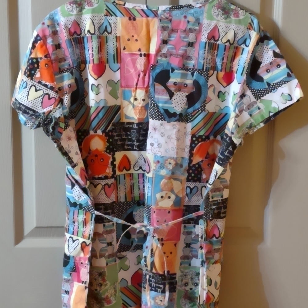 B Scrubs Size Large Fox Animal Print Size Large - Picture 3 of 3